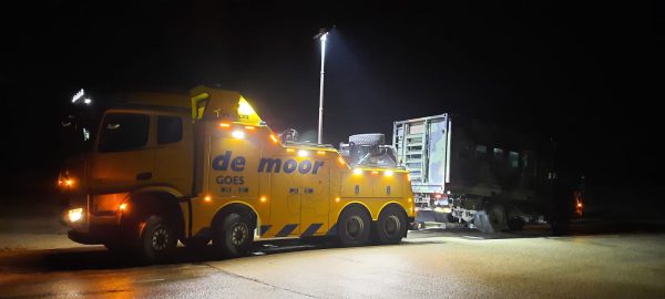 Telescopische lichtmasten voor professionals in de hulpverlening. Lichtmasten voor Bergingsvoertuigen✔ Defensievoertuigen✔ Brandweerwagens✔